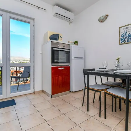 Apartment Mara Trogir Exterior photo