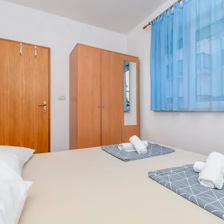 Apartment Mara Trogir Exterior photo