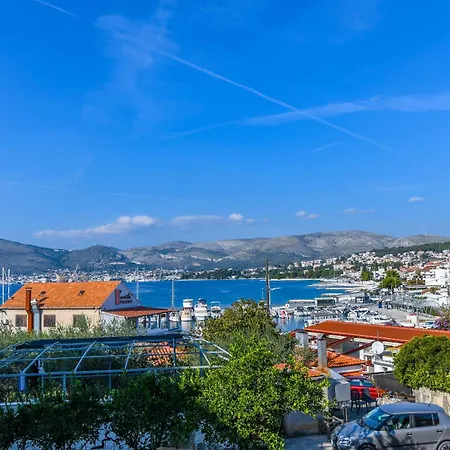 Apartment Mara Trogir Exterior photo