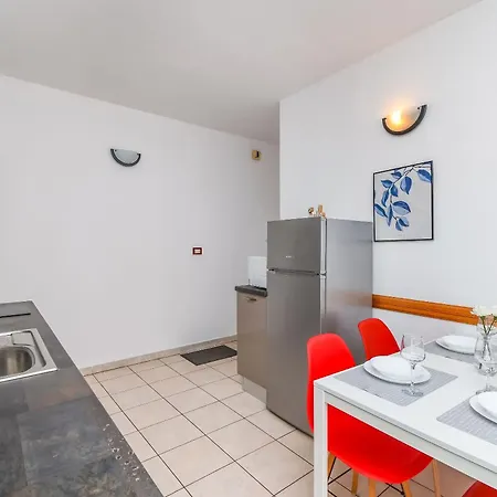 Apartment Mara Trogir Exterior photo