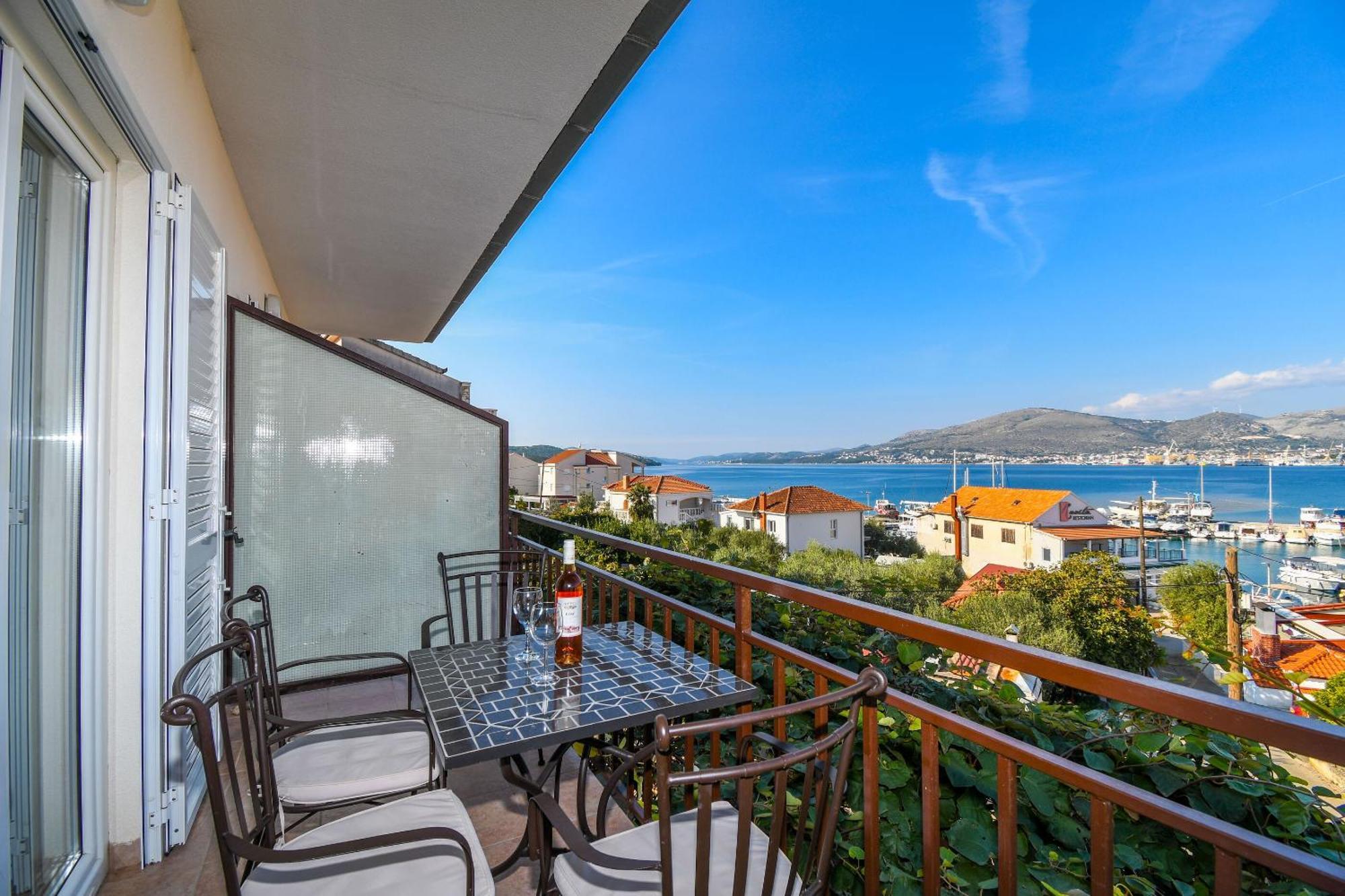 Apartment Mara Trogir