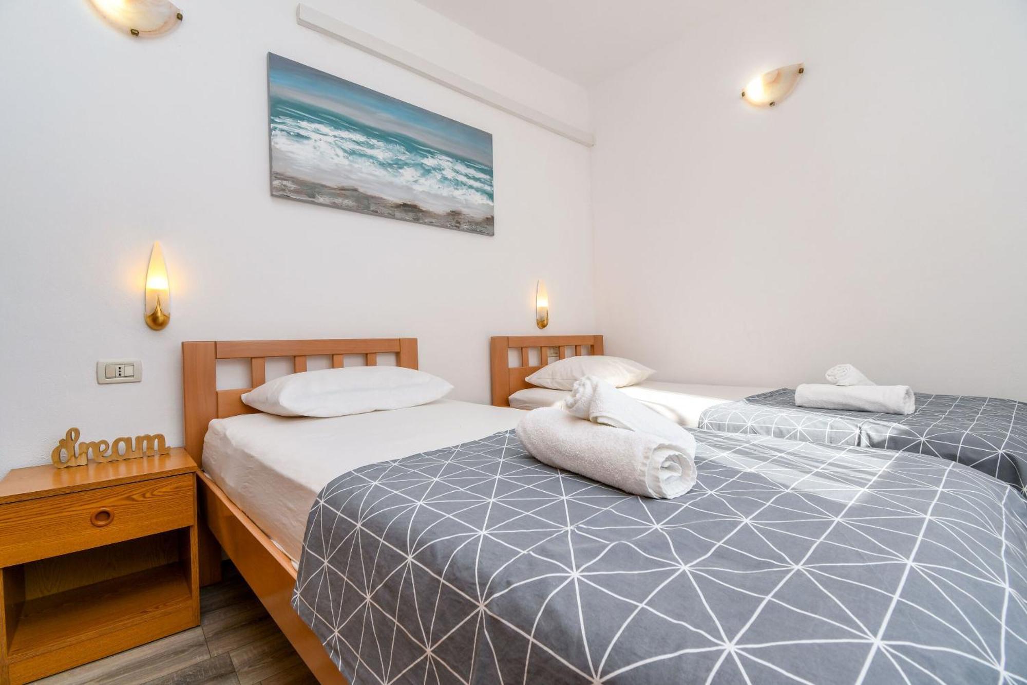 Apartment Mara Trogir